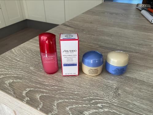 Shiseido vital perfection set, nieuw, Sieraden, Tassen en Uiterlijk, Uiterlijk | Gezichtsverzorging, Nieuw, Verzorging, Gehele gezicht