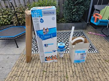 Bestway 300 x 200 x 66cm zwembad met pomp beschikbaar voor biedingen