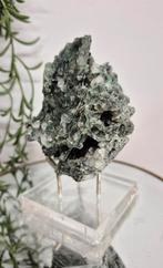 Diamant Apofyliet op Chalcedoon 015, Verzamelen, Mineralen en Fossielen, Verzenden