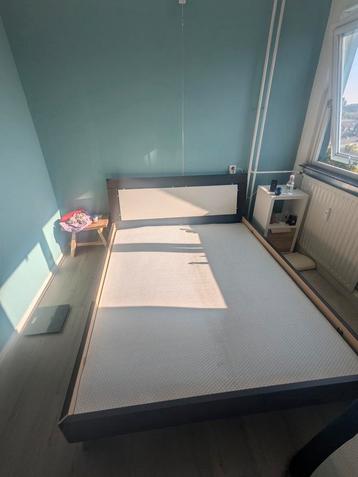 bed frame van hout