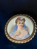 Limoges France Brosche Damesportret, Sieraden, Tassen en Uiterlijk, Antieke sieraden, Ophalen of Verzenden, Overige materialen