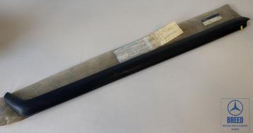 NOS raamlijst links voor Mercedes-Benz W601 W602 W611 T1 TN beschikbaar voor biedingen