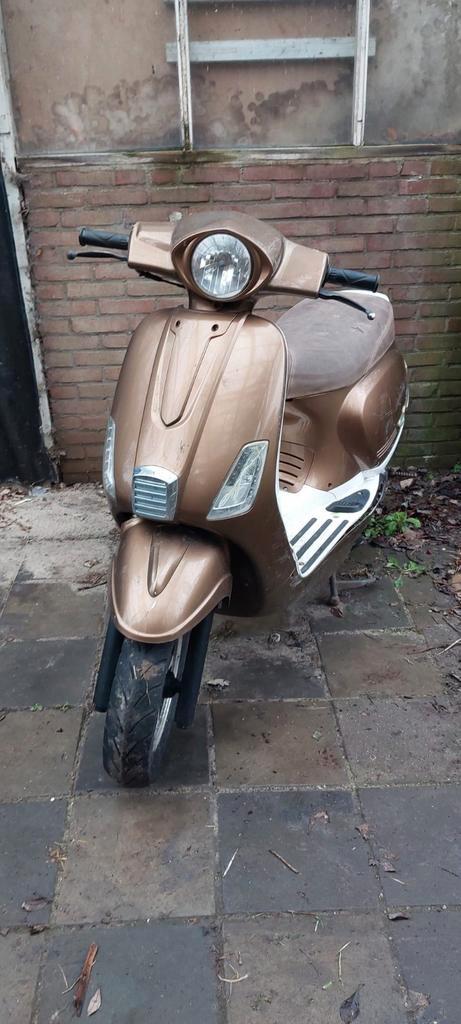 Hobbyscooter: Iva Ibiza - 2017, Fietsen en Brommers, Snorfietsen en Snorscooters, Gebruikt, Overige merken, Benzine, Ophalen