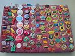 lot 110st pins speldjes buttons oa. automerken landen merken, Ophalen of Verzenden, Gebruikt, Overige onderwerpen, Speldje of Pin