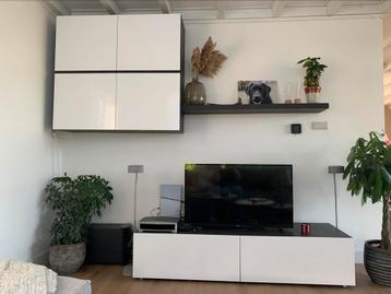 Tv meubel met wandmeubel