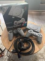 PlayStation mini en Nintendo mini, Spelcomputers en Games, Ophalen of Verzenden, Zo goed als nieuw, Met 2 controllers