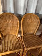2 nette rieten stoelen, Huis en Inrichting, Stoelen, Ophalen of Verzenden, Zo goed als nieuw, Bruin, Twee