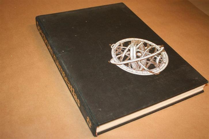 Spectrum ruimteatlas - Zeer uitgebreid en groot formaat, Boeken, Wetenschap, Gelezen, Natuurwetenschap, Ophalen of Verzenden