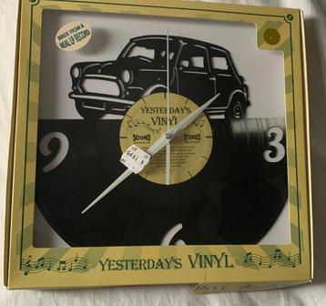 Wandklokken Vinyl Yesterday beschikbaar voor biedingen