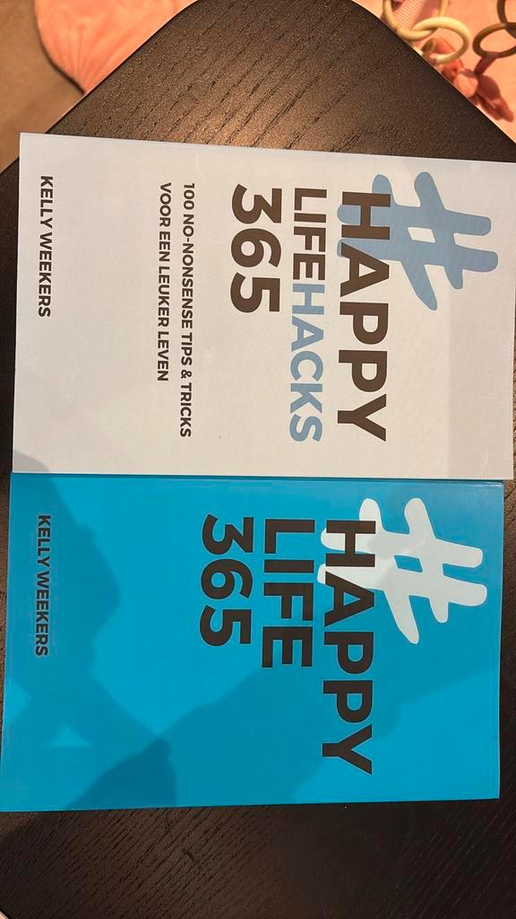 Kelly Weekers - Happy lifehacks 365, Boeken, Psychologie, Zo goed als nieuw, Ophalen of Verzenden