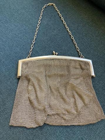 Antiek Frans avondtasje  beschikbaar voor biedingen