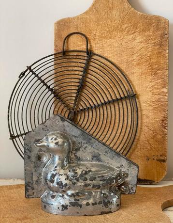 SALE….. brocante oude chocolademal / chocoladevorm Eendje beschikbaar voor biedingen