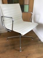 Wit Naugahyde Herman Miller stoel Vintage EA107 EA 107, Ophalen, Gebruikt, Wit, Leer