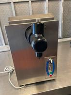 Sanomat slagroommachine 6 liter eurocream hand TBA, Witgoed en Apparatuur, IJsmachines, Ophalen, Gebruikt