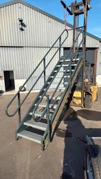 Stalen trap. Zo goed als nieuw steektrap 240, Doe-het-zelf en Verbouw, Ophalen of Verzenden, Zo goed als nieuw, 2 tot 4 meter