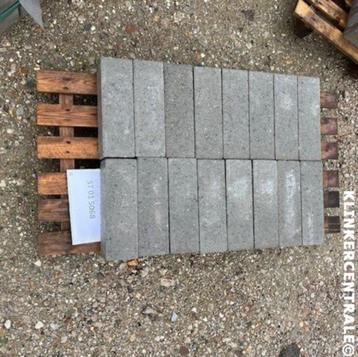 545068 KORTING OPRUIMING B-KEUS betonklinkers grijs beschikbaar voor biedingen