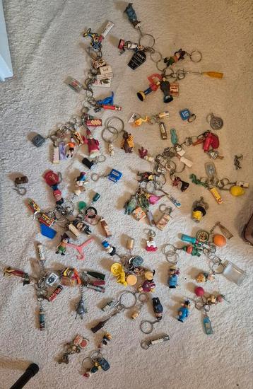 Lot Oude Sleutelhangers Jaren 60/70 beschikbaar voor biedingen