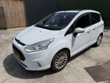 Ford B-Max 1.0 EcoB. Titanium motor schade beschikbaar voor biedingen