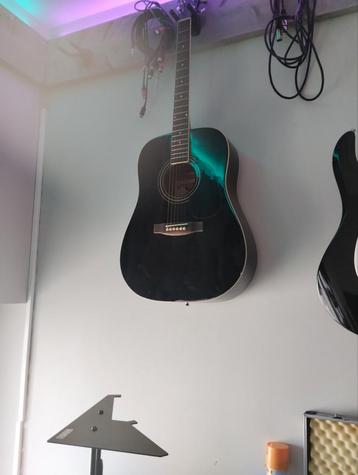 Stagg acoustische gitaar met hoes  beschikbaar voor biedingen