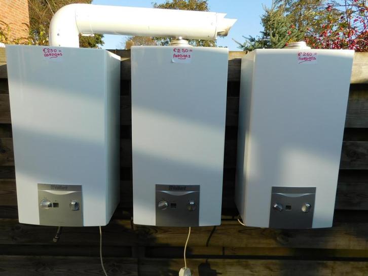 gereviseerde bad geiser van VAILLANT turbo 110/0 glx, Doe-het-zelf en Verbouw, Geisers en Boilers, Zo goed als nieuw, Geiser, Propaan of Butaan