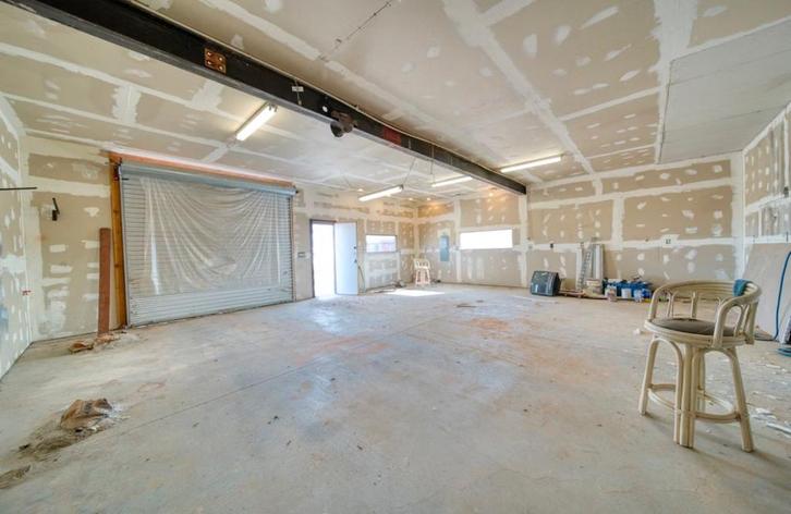 Woning renovatie, Timmerman, Schilder, sloopwerk, stucwerk,, Diensten en Vakmensen, Aannemers