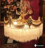 Brocante kristallen kroonluchter barok goud met glazen staaf