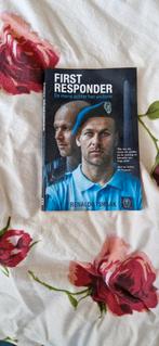 Renaldo Ishaak - First responder, Ophalen of Verzenden, Zo goed als nieuw, Renaldo Ishaak