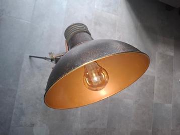 Vloerlamp beschikbaar voor biedingen