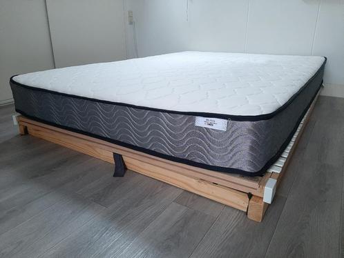 Pocketvering matras + instelbare bedbodem (140x200 cm), Huis en Inrichting, Slaapkamer | Matrassen en Bedbodems, Zo goed als nieuw