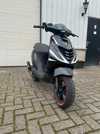 verse zip 70cc, Fietsen en Brommers, Ophalen, Tweetakt, Maximaal 45 km/u, Zo goed als nieuw