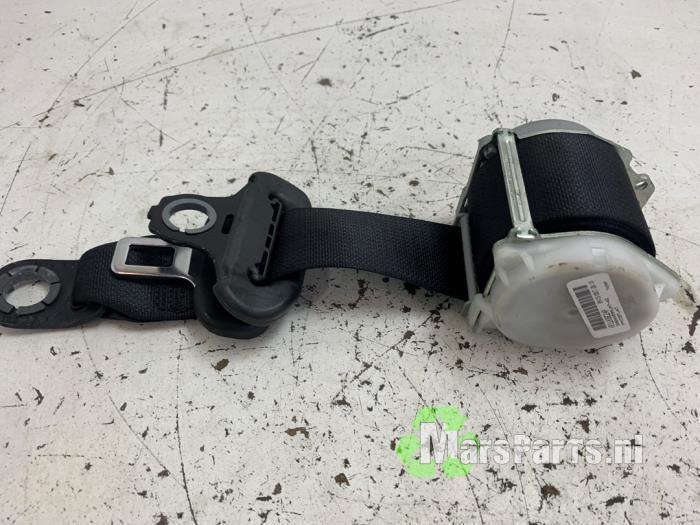 Veiligheidsgordel rechts-achter van een Toyota Aygo, Auto-onderdelen, Interieur en Bekleding, Toyota, Gebruikt, 3 maanden garantie