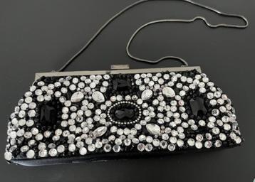 Avondtasje /Clutch (Bijenkorf) met strass steentjes beschikbaar voor biedingen