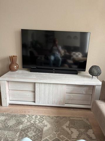 Tv-meubel Vurenhout Off White - Zo goed als nieuw beschikbaar voor biedingen
