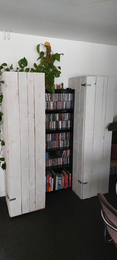 Twee unieke kasten, Huis en Inrichting, Kasten | Wandmeubels, Zo goed als nieuw, 150 tot 200 cm, Minder dan 150 cm, 50 tot 75 cm