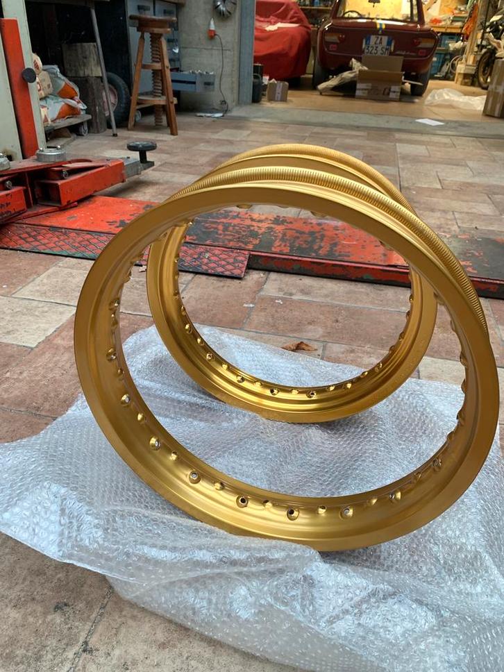 Te koop twee NOS Akront velgen, Antiek en Kunst, Antiek | Goud en Zilver, Goud, Ophalen of Verzenden