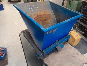 Kiepbak / Kantelbak Heftruck 150L - Goede Staat beschikbaar voor biedingen