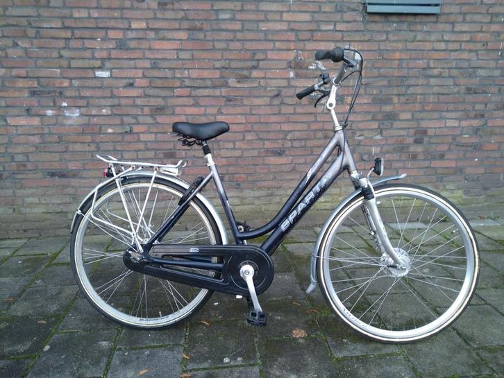 Nette Sparta Damesfiets 28 inch 7 V Nieuwe onderdelen!!, Auto diversen, Fietsendragers, Zo goed als nieuw, Ophalen of Verzenden