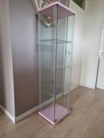 Super leuke roze vitrinekast van Ikea, Huis en Inrichting, Kasten | Vitrinekasten, Ophalen, Gebruikt, 50 tot 100 cm, 150 tot 200 cm