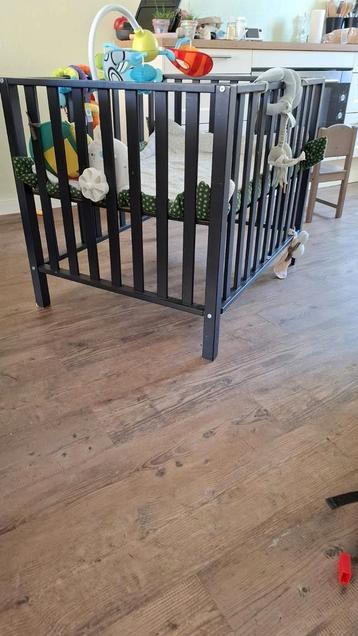 Babybox TWF zwart beschikbaar voor biedingen