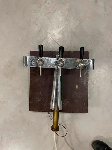 3 dubbelen biertap met verlichting beschikbaar voor biedingen