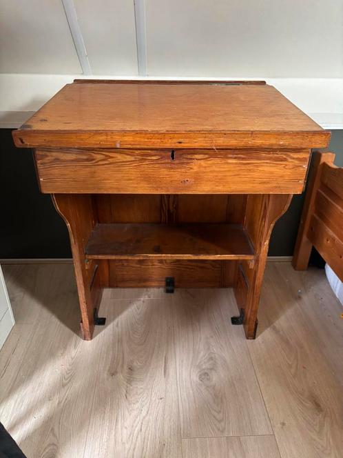 Mooi vintage bureau met klep, Huis en Inrichting, Bureaus, Gebruikt, Bureau, Ophalen
