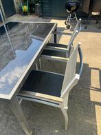 Metaal grijze tafel met zwart glazen plaat en stoelen, Ophalen, Gebruikt, Rechthoekig
