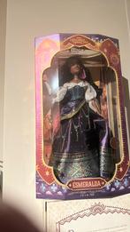 Limited edition Hungback of Notre dam Esmeralde, Verzamelen, Ophalen of Verzenden, Overige figuren, Zo goed als nieuw, Beeldje of Figuurtje