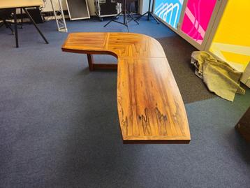 Zeer exclusieve vintage palissander salontafel L-vorm beschikbaar voor biedingen