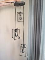 Hanglamp met 3 in hoogte verstelbare lampenkappen,, Huis en Inrichting, Lampen | Hanglampen, Ophalen of Verzenden, Zo goed als nieuw