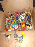Doos vol met oude sleutelhangers, Antiek en Kunst, Antiek | Speelgoed, Ophalen of Verzenden