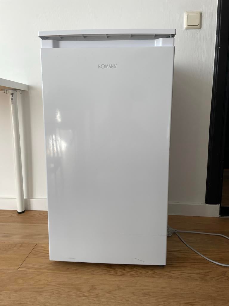 Small fridge with Fresh Zone/Kleine koelkast met Fresh Zone, Ophalen, Zonder vriesvak, Minder dan 45 cm, Minder dan 85 cm