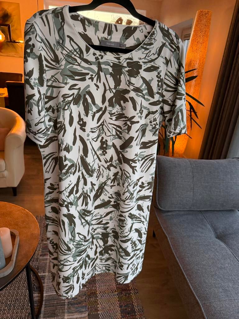 Fransa zomerjurk met print - Maat XL, Kleding | Dames, Maat 46/48 (XL) of groter, Ophalen of Verzenden, Zo goed als nieuw, Knielengte