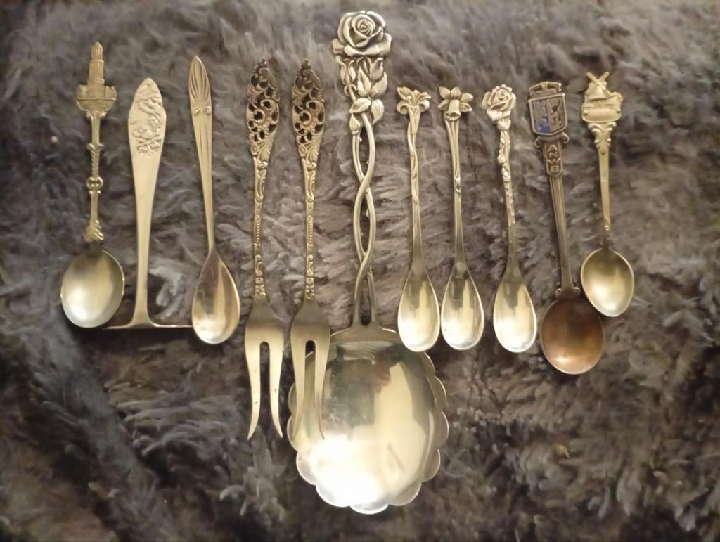 Silver en silverplate 90 lepeltjes etc., Antiek en Kunst, Ophalen of Verzenden, Zilver