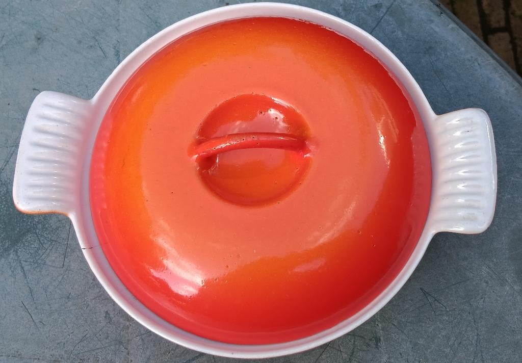 FE BELGIUM oranje rond stoofpotje met deksel Ø18cm (G300), Kookpan of Snelkookpan, Gebruikt, Gietijzer, Ophalen of Verzenden